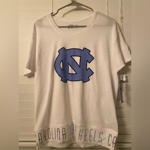 🌟Host Pick!!🌟NWT North Carolina Tar Heels T-Shirt